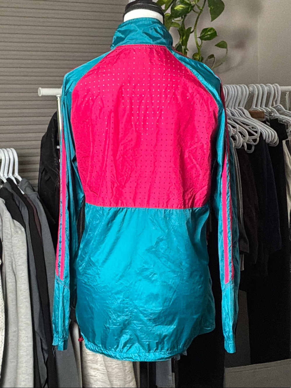 ADIDAS | Y2K INSPIRED RUNNING JACKET - Picture 3 of 15
